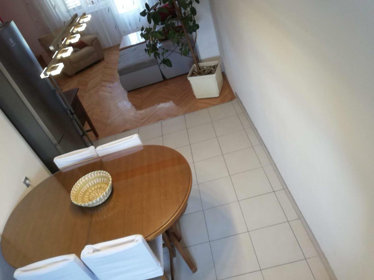 Spacious Family Apartment With Parking In The Shade And Barbecue House شيبينيك المظهر الخارجي الصورة